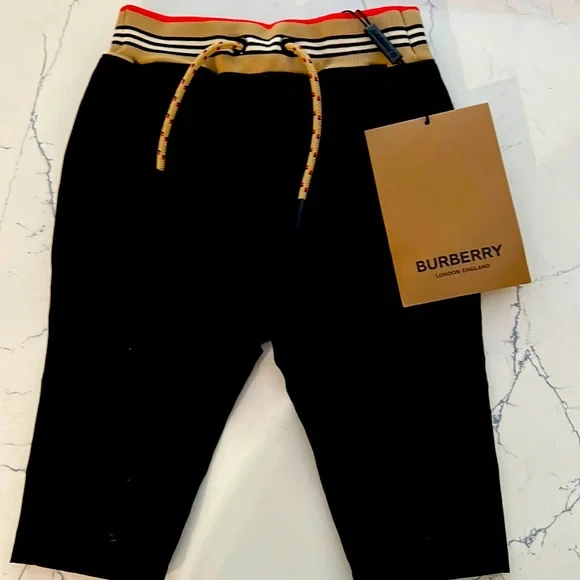 Burberry boy Joggers size 6 month